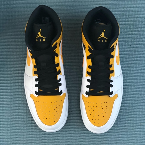 New Air Jordan 1 Mid “University Gold” - Picture 2 of 6